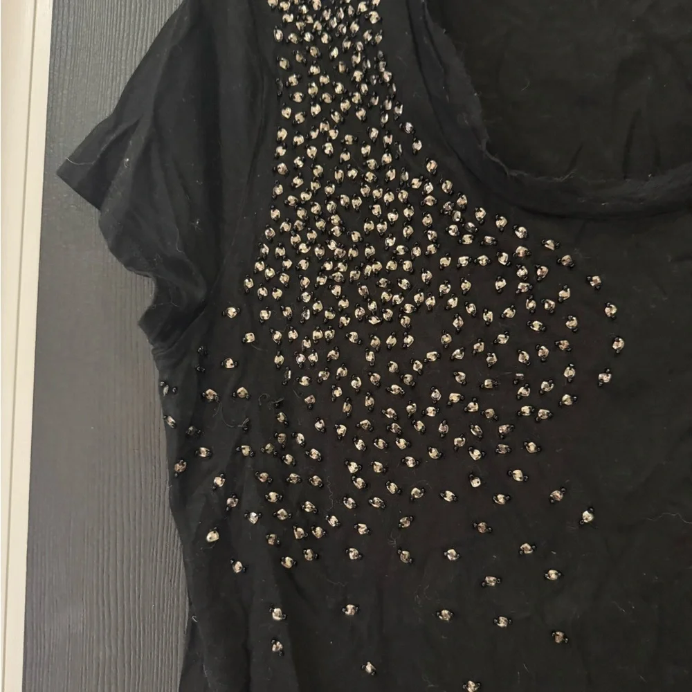 Ann Taylor Gray Embellished Short Sleeve T-Shirt - Picture 2 of 5